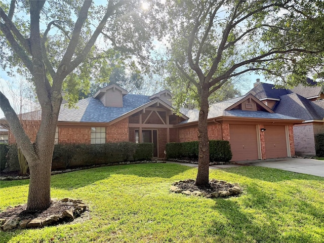 view of front of house featuring a front yard