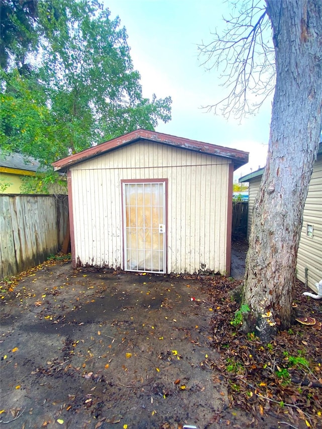 view of outbuilding