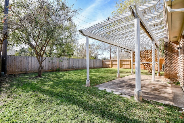 view of yard with a patio area and a pergola