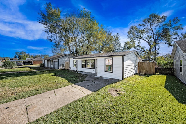 ranch-style home with a front yard