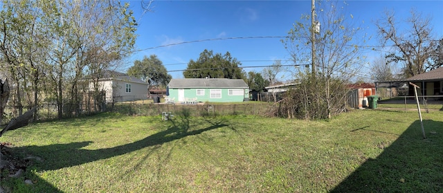 view of yard with an outdoor structure