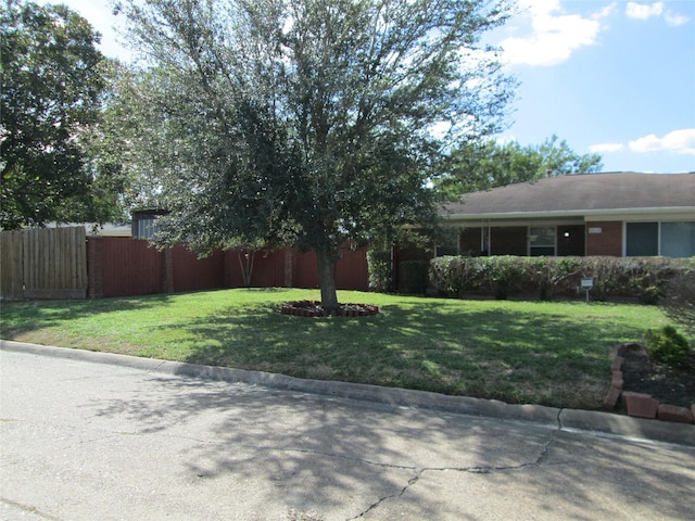 10614 Faircroft Dr, Houston, TX 77048 - view of front facade
