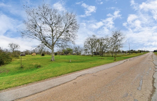 Listing photo 3 for 815 County Road 221, East Bernard TX 77435