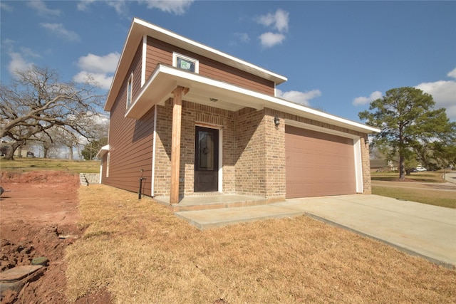 view of front of home featuring a garage