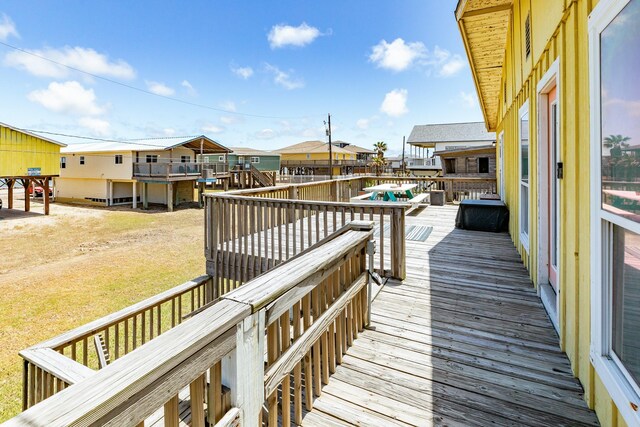 dock area featuring a wooden deck