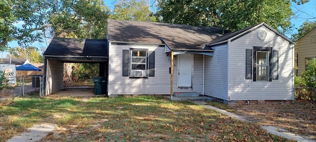 view of front of home featuring a front yard