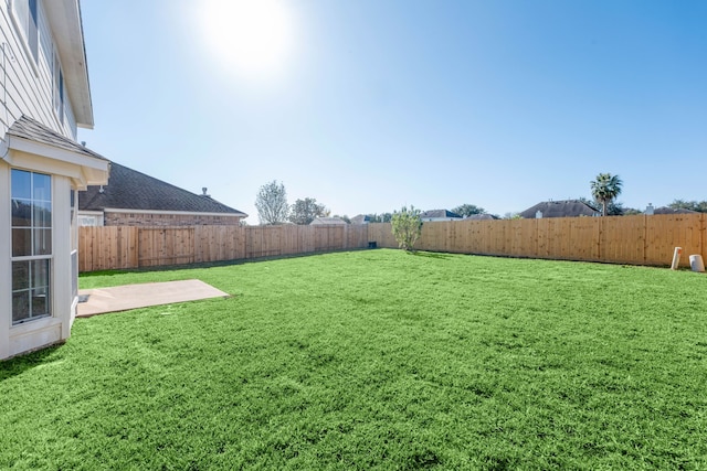 view of yard with a patio