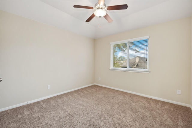 unfurnished room featuring carpet and ceiling fan