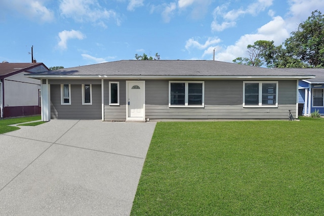 ranch-style house with a front yard