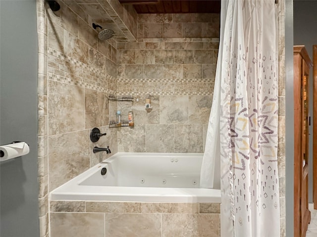 bathroom with shower / bath combo