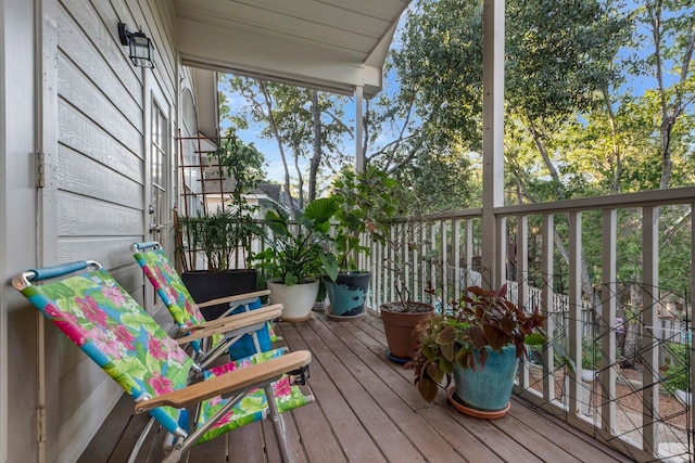 balcony featuring a porch