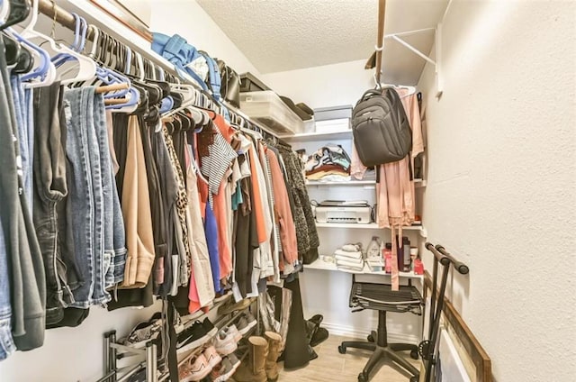 view of spacious closet