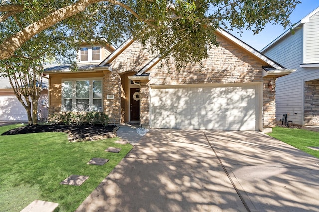 craftsman house with a front lawn