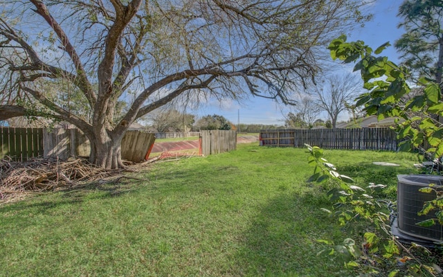 view of yard featuring cooling unit