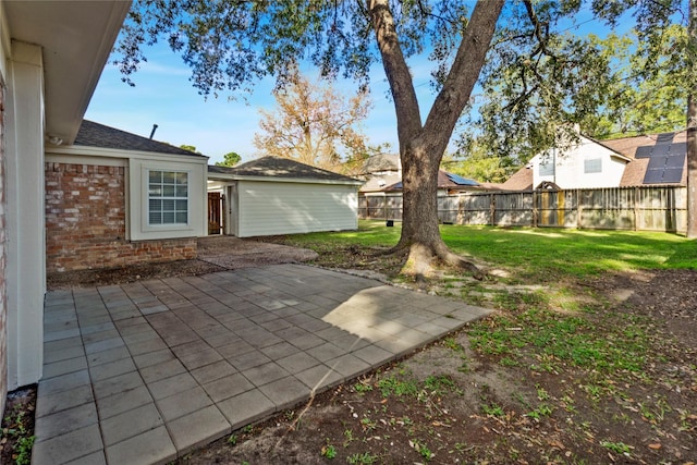 view of yard featuring a patio