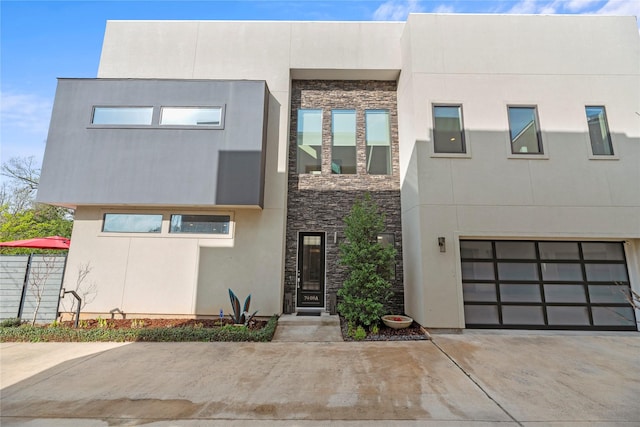 view of front of property featuring a garage