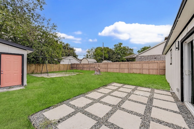 view of yard featuring a patio