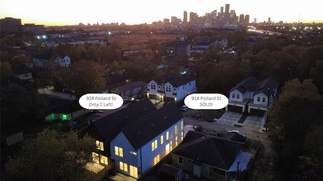 view of aerial view at dusk