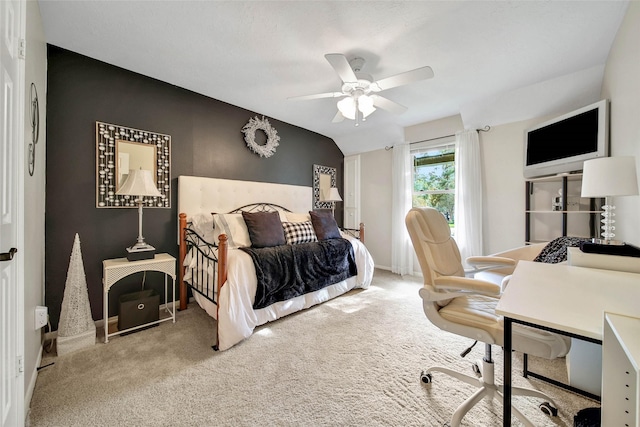 bedroom featuring carpet floors and ceiling fan