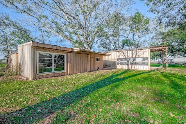 exterior space featuring an outbuilding