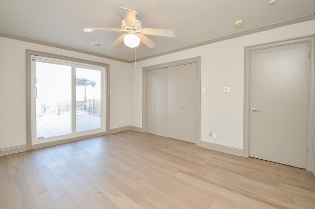 unfurnished bedroom featuring ceiling fan, crown molding, access to outside, and light hardwood / wood-style flooring