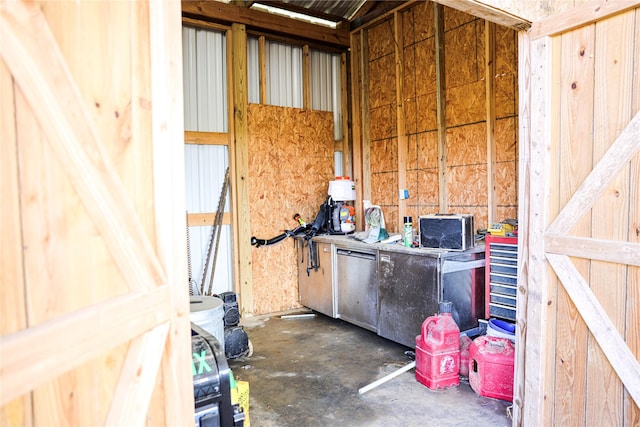 13112 County Road 65, Rosharon, TX 77583 - view of storage area