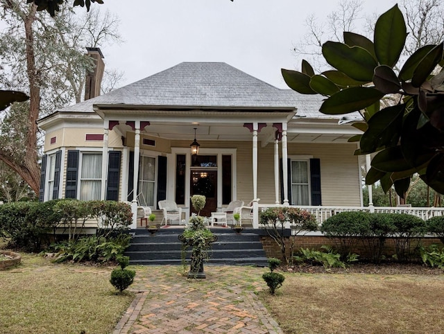 view of front of house with a porch