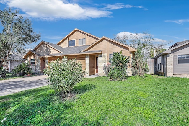 view of front of property with a front lawn