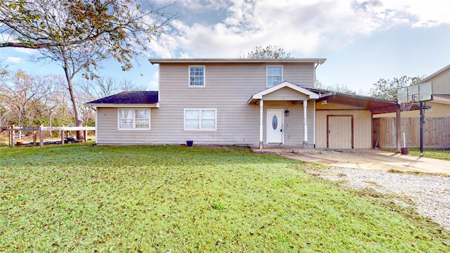 front facade featuring a front lawn