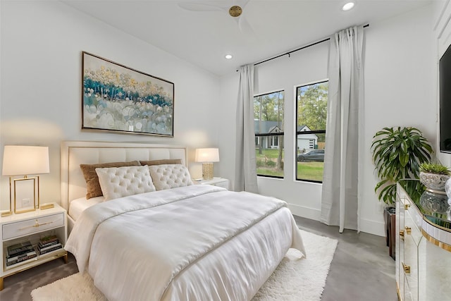 bedroom with ceiling fan