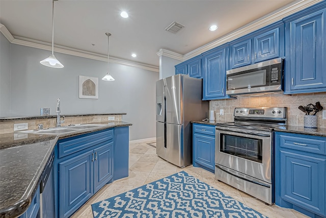 kitchen with blue cabinetry, sink, crown molding, pendant lighting, and appliances with stainless steel finishes