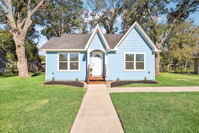 view of front of house with a front yard