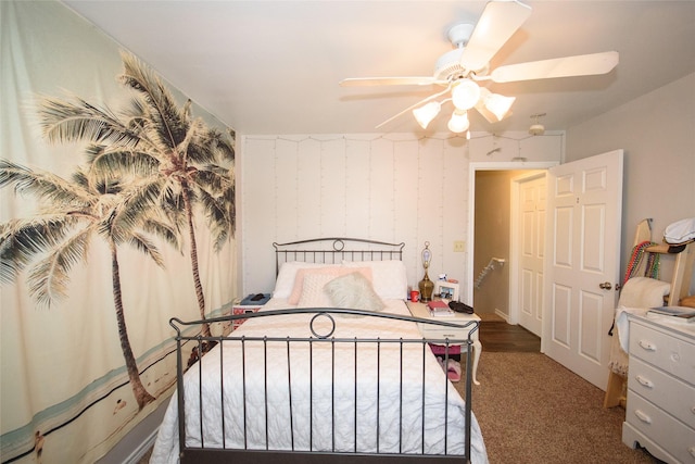 bedroom featuring ceiling fan