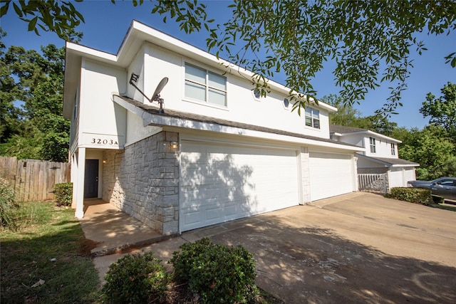 view of front facade featuring a garage