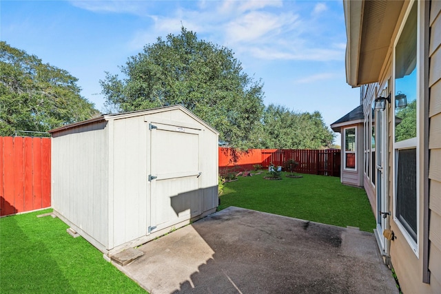 exterior space with a yard