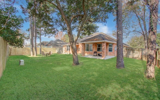 view of yard with a patio