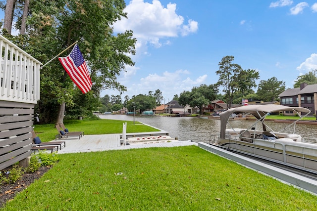 view of yard featuring a water view