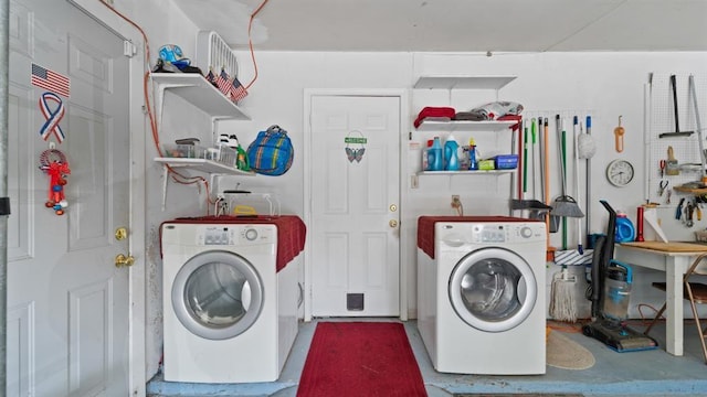 laundry area featuring washer / dryer