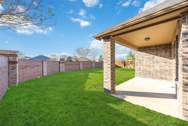 view of yard with a patio