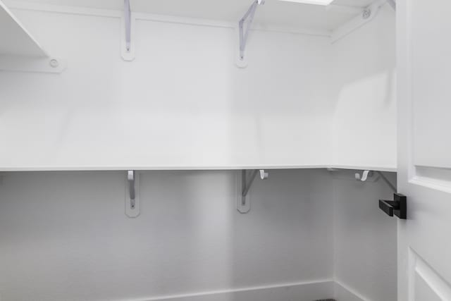 4702 Ward, Houston, TX 77021 - view of spacious closet