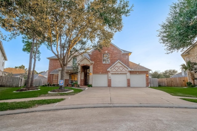 view of front of property with a front yard