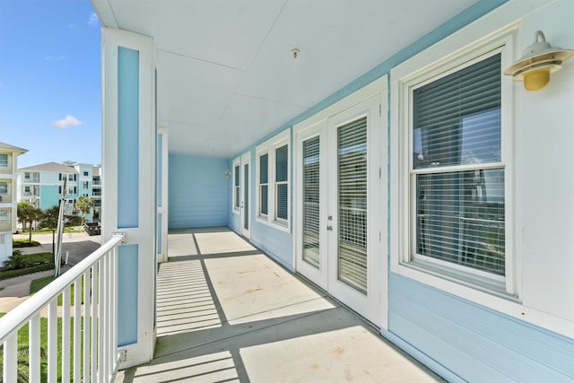 balcony featuring covered porch