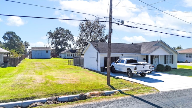 view of front of home featuring a front yard