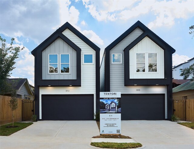 view of front of house featuring a garage