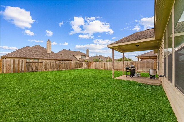 view of yard featuring a patio area