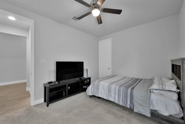 bedroom with carpet flooring and ceiling fan