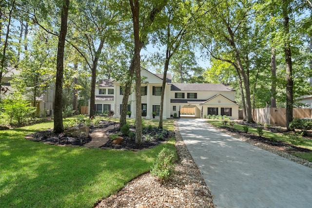 view of front of house with a front lawn