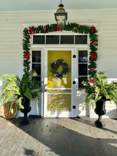 view of entrance to property