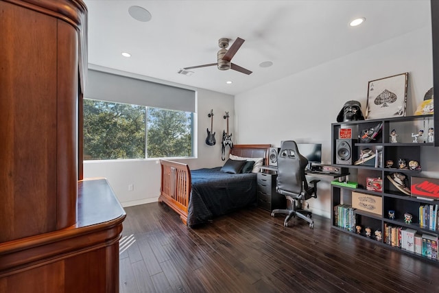 bedroom featuring recessed lighting, visible vents, dark wood-type flooring, ceiling fan, and baseboards