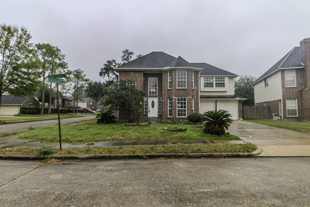 view of front facade featuring a garage